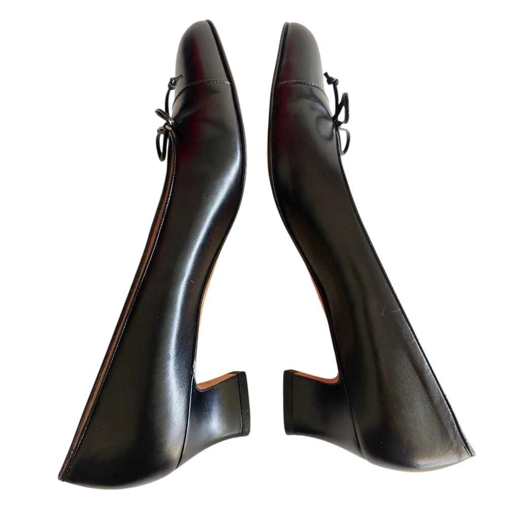 Salvatore Ferragamo Black Leather Bow Pumps Kitten Heels Shoes 8.5 AAAA Narrow